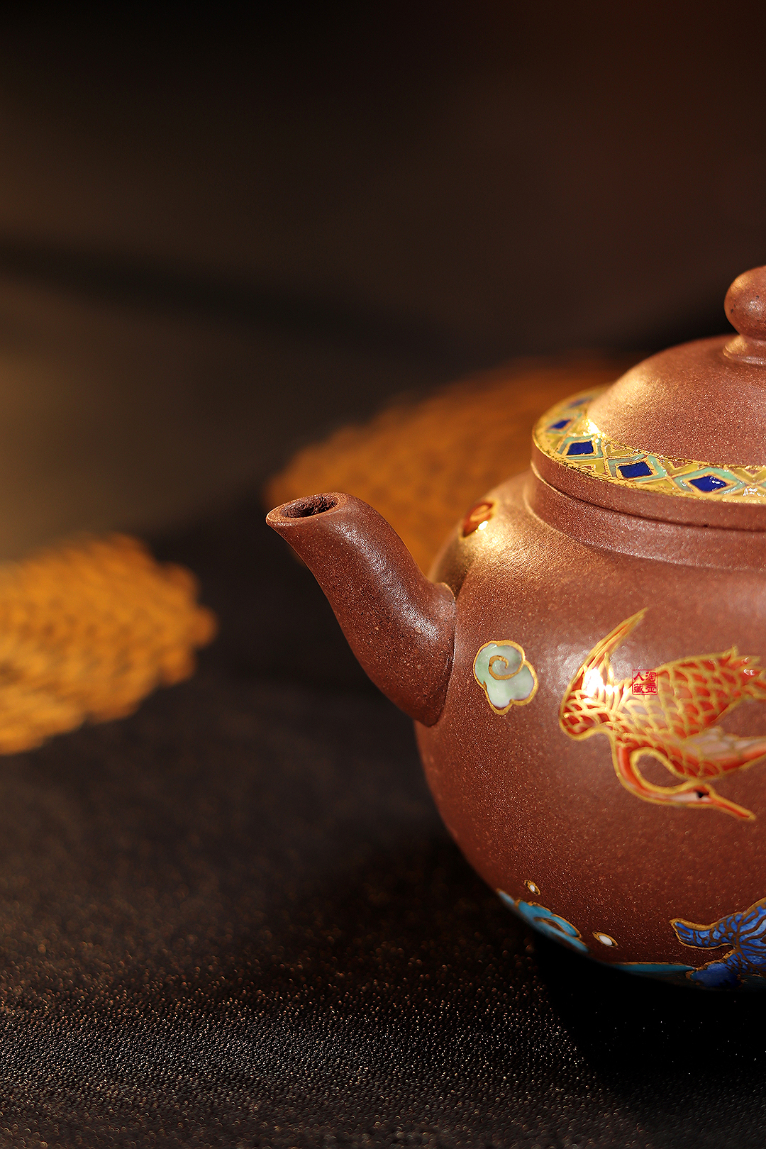 惠祥云紫砂壶《景泰蓝描金心宝壶》赏析