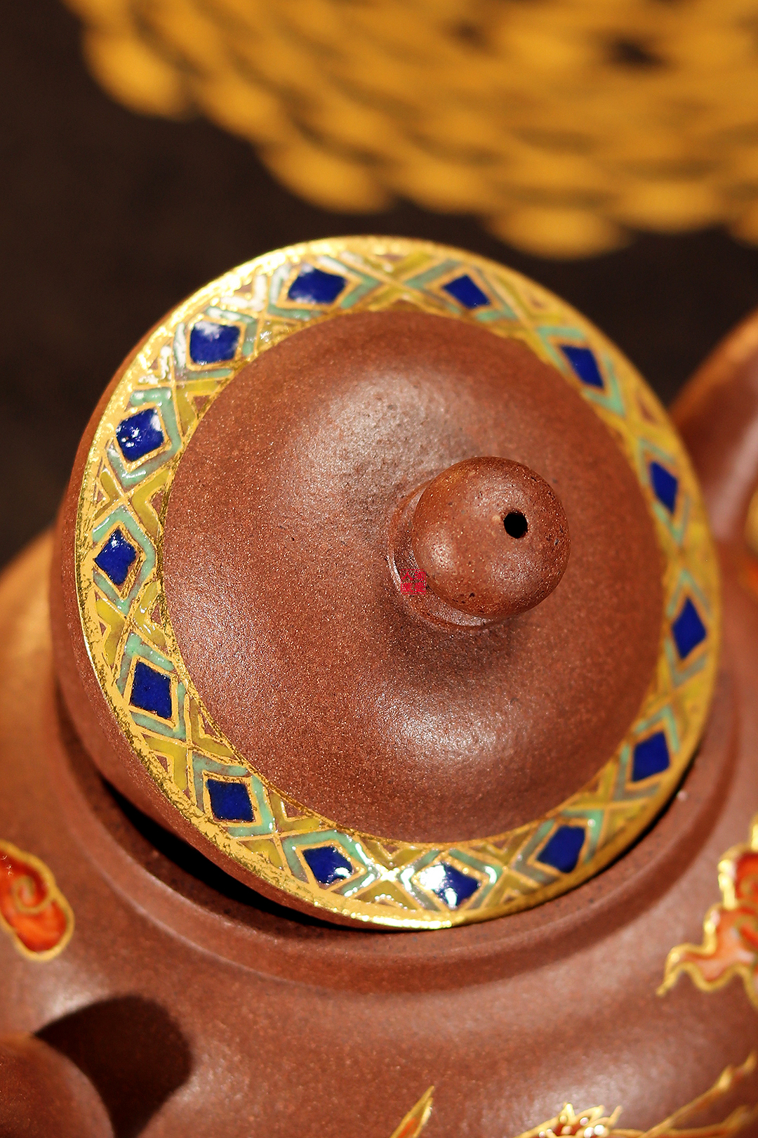 惠祥云紫砂壶《景泰蓝描金心宝壶》赏析