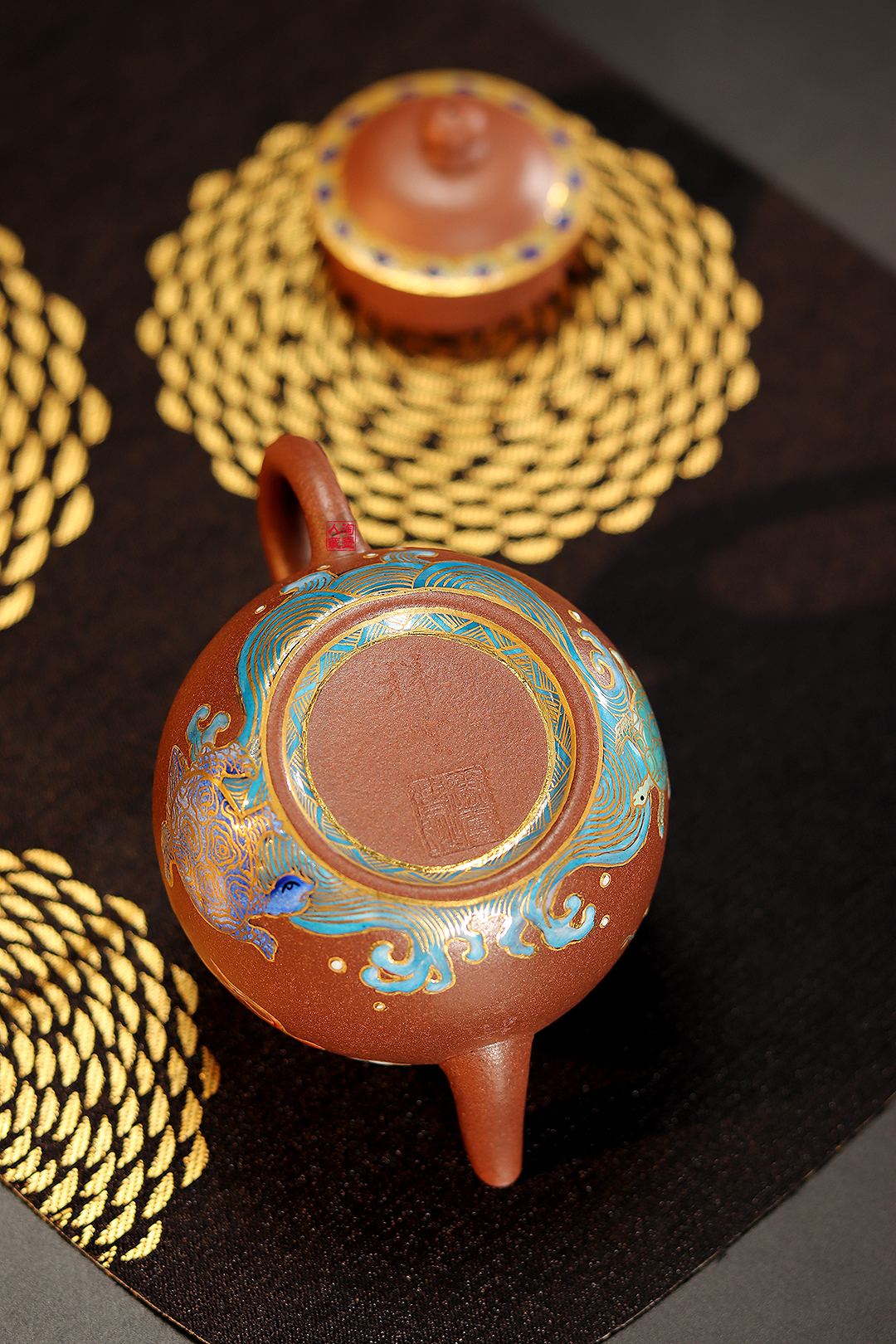 惠祥云紫砂壶《景泰蓝描金心宝壶》赏析