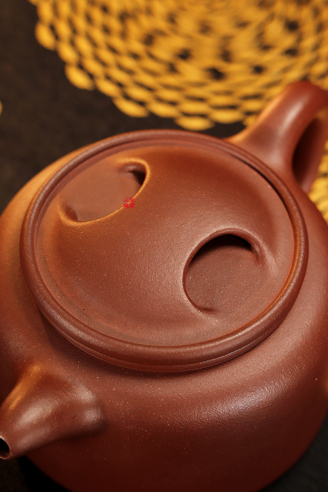 范程豪紫砂壶《牛盖莲子》赏析