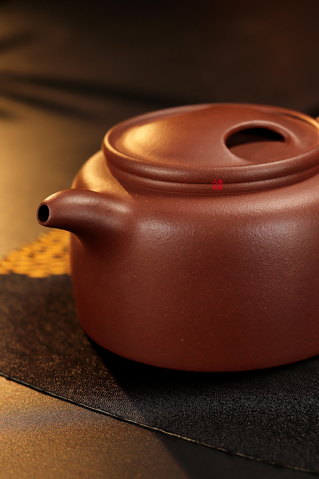 范程豪紫砂壶《牛盖莲子》赏析