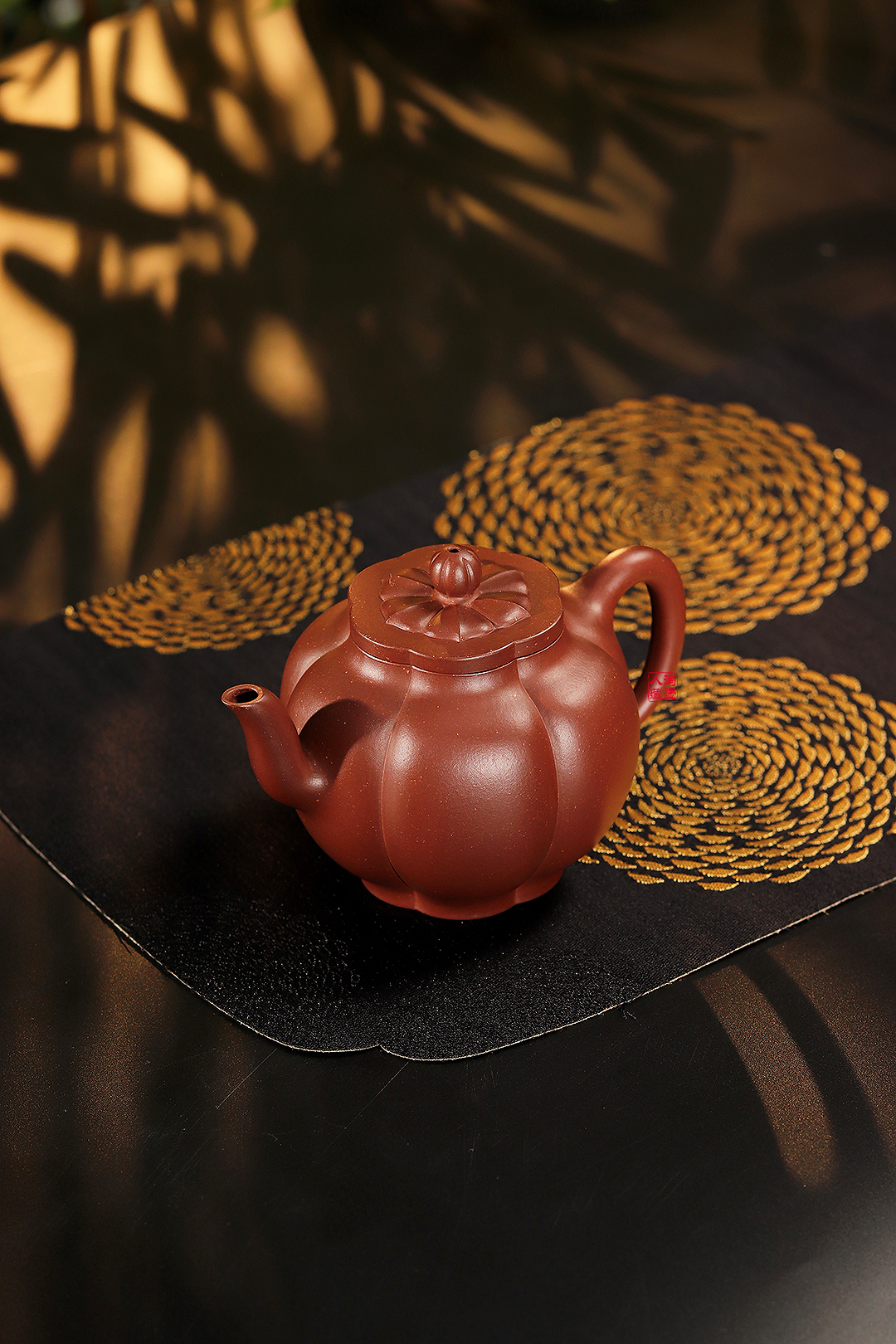 范程豪紫砂壶《全手雪梅》赏析