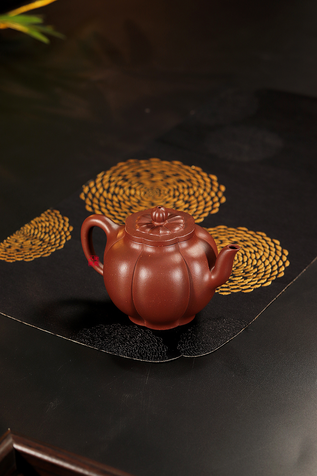 范程豪紫砂壶《全手雪梅》赏析