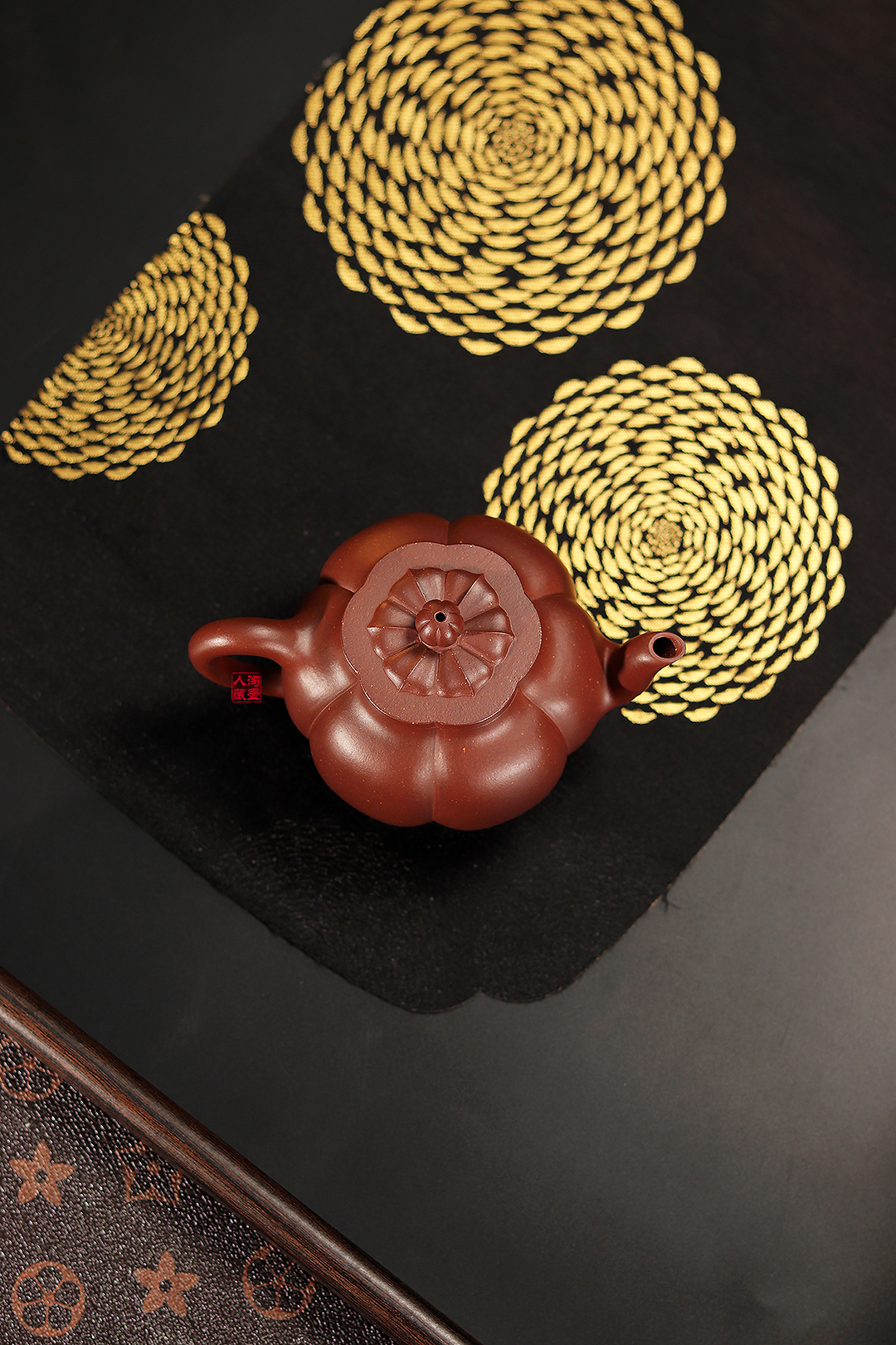 范程豪紫砂壶《全手雪梅》赏析