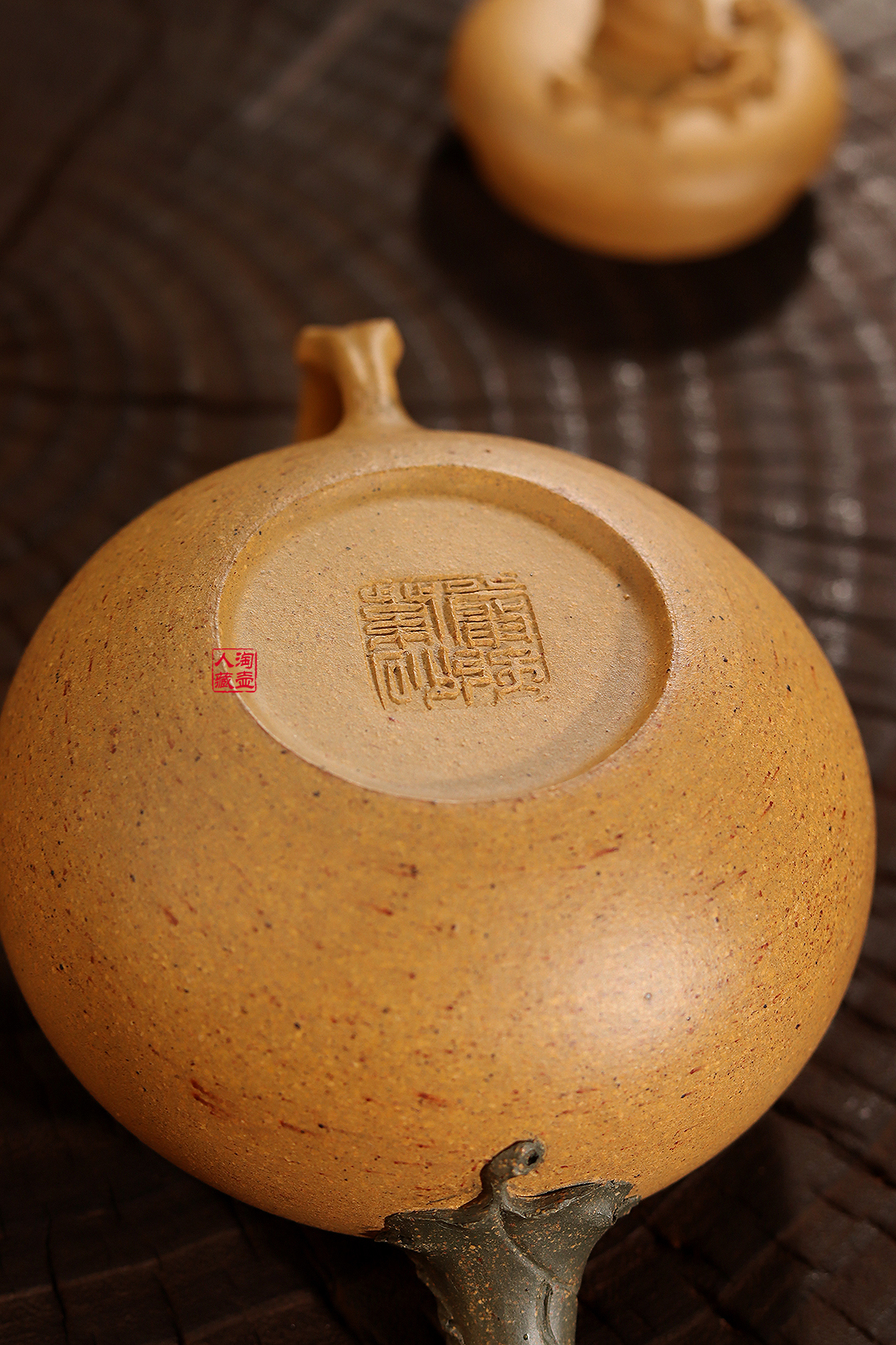 严强制紫砂壶《全手寿桃壶》