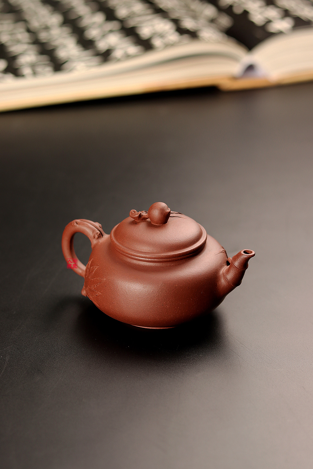 徐聪制紫砂壶《全手桃园春色壶》